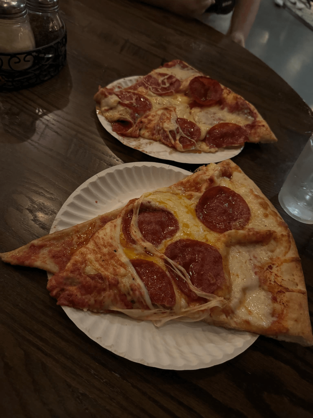 Convention Stories: Celebrities, Drinks and Pizza Make For A Fun Night